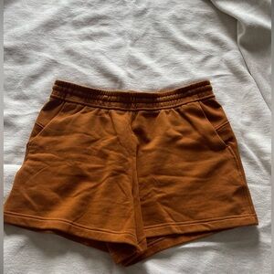 Lululemon Loungeful High-Rise Short 4"